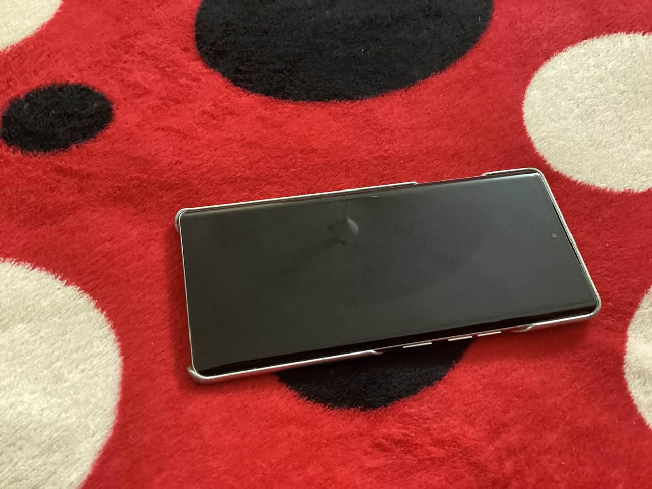 السلام عليكم 
تكنو كامون 40 برو 5g معروفه مواصفاته زلغ مابي ملحقاته كامله كارتون شاحنه بي وشه بالصوت بالسماعه الفوك وكع الجهاز من ايدي وهيج صار تصليحه ب١٠ الف السعر ٢٩٠ الف مكاني كربلاء حي النصر مقابل محطة السلطاني ***********

