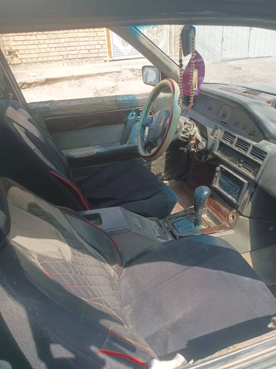 سلام عليكم سياره بونتيشه موديل 95 حلوه يرادلهه ترتيب تبريد شغال رقمهه الماني صلاح الدين صاحبهه موجود بسامره مكينه وكير كيه سبورتج صاحبهه ثاني يوم يحول سياره تخبل عضمتهه حلوه بس يرادلهه ترتيب سعر 13 وبيه مجال الشراي *********** مكان سياره بغداد الحريه
