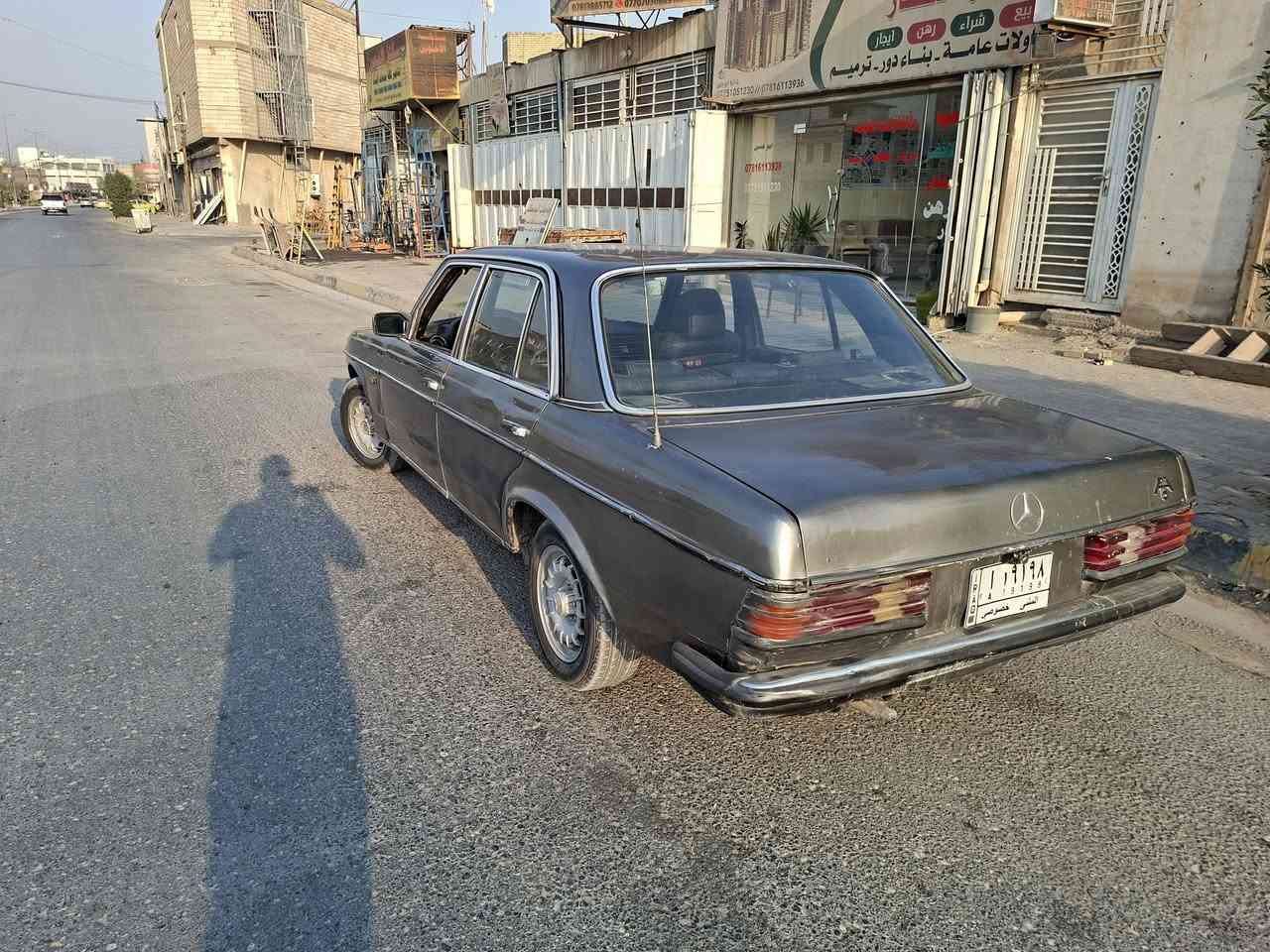 مارسيدس مديل 1983رقم مثنى ألماني سنويه 2028 محور كير ومحرك بطه  تبريد شغال  سعرها 23 وبيها مجال مكانها كربلاء حي النصر ***********

