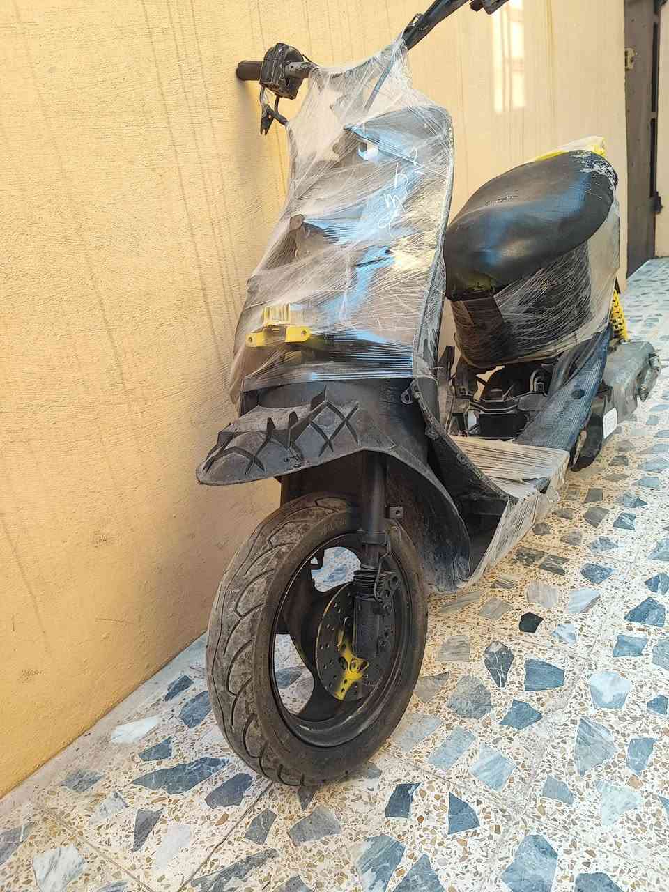 ماطور فرخ لكزز للبيع محرك خير من الله شلعه ومعدل انطيك مابي اي خلل ولا عطل السعر 110 وبي مجال للشراي مكاني موصل حي النجار قرب مول تودي للتواصل ***********
