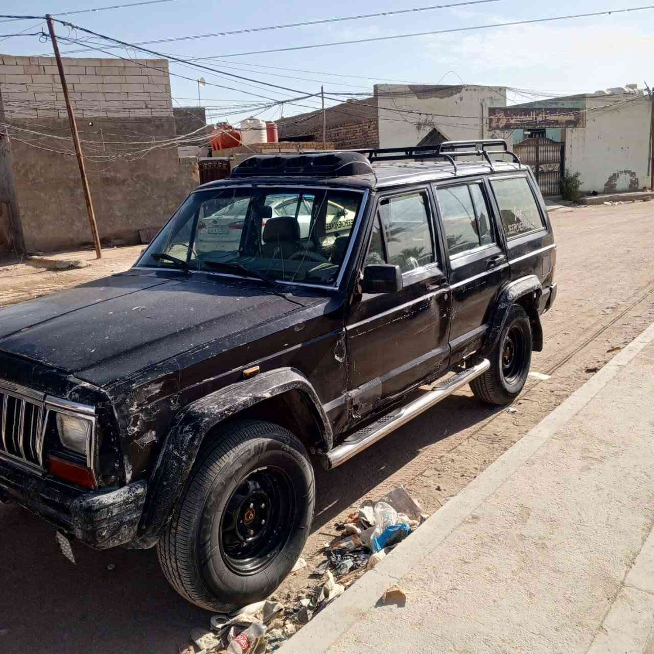 السلام عليكم ورحمة الله وبركاته 
جيب شيروكي للبيع موديل ١٩٩١
 رقمها بابل سنويه لسنه٢٧
السعر ٢٥وبيه مجال
التواصل على هذا الرقم ***********
