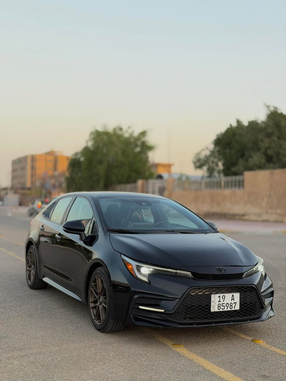 للبيع 
تيوتا كورلا se نايت ادشن بلاك توب 2024
محرك 2000cc
مرقم شهداء كامل وكالة عامة باسم المشتري 
المواصفات 
بصمة 
لد امامي 
زنون 
بكلايت خلفي لد 
سستم صوت jbl
ويل كب بلادي 
داخل احمر واسود 
شاشة كبير نظام كار بلي 
سقف كنتارة بلادي 
سايد بريك بصمة 
رادار امامي 
رادار جانبي 
اوتو هواد 
مودات قيادة 
السيارة جدا جديدة بدون اي نقص جاهزة من كلشي 
كير محرك حدادية كفالة 
حادث السيارة طرف البنيد بدون ايرباك 
ماشية 26 الف فقط 
سعر السيارة 153$ وبيهة مجال بسيط 
مكان السيارة كربلاء 
للاستفسار 
***********

