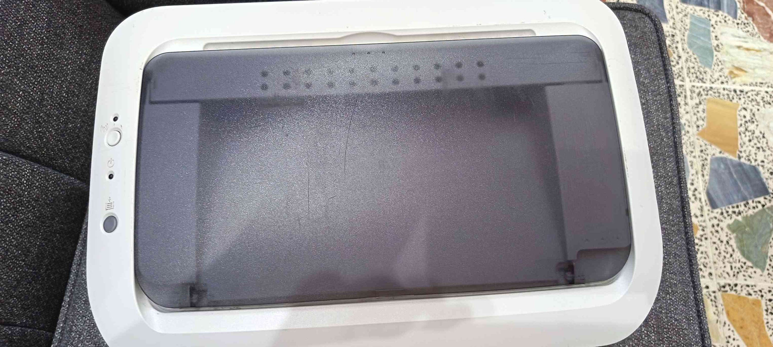 طابعه كانون LBP6030W بيها واي فاي  ليزري ابيض واسود الكاترج باودر سعره 10 الف يطبع 2000 نسخه وتطبع 20 نسخه بل دقيقه وتسحب من الموبايل والحاسبه نظيفه مال بيت ومداخله تصليح
بغداد الشعب
***********
