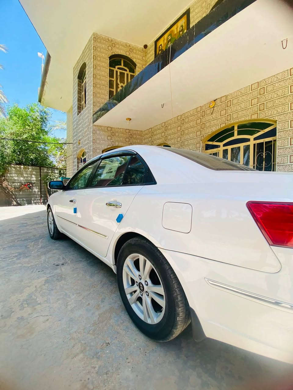 سلام عليكم سوناتا 2010 خليجي مكينه 2400 كير 5نمر  رقم بابل بسمي 
5ويل كب 
بريد ثلج 
داخل لونين بيجي واسودّ
تحكم ستيرن 
شاشه وكامره 
لايت عالي فول شمسي 
حداديه نضيفه 
سياره بيه قطعتين  بابين تبديل بلادي
جاملغ الأمامي فقط مفتوح وراجع 
سياره مابيه صبغ 
مكان بابل محاويل السعر 115
للاستفسار ***********
