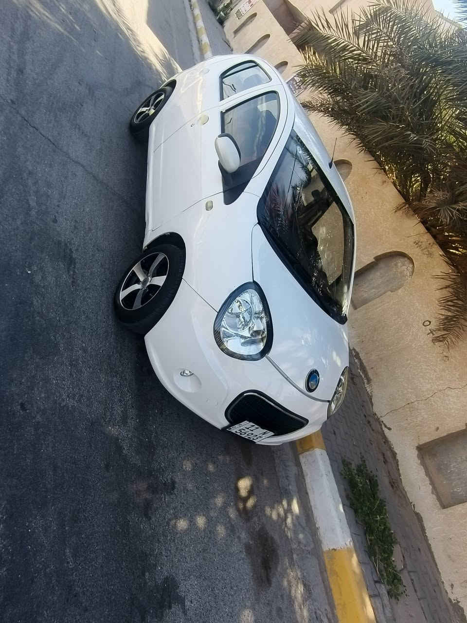 باندا 2013 رقم بغداد نضيفه كير ومحرك مكفولات صدر نضيف دشبول نضيف  تخم تاير جديد سياره (ماشيه ٨٣) صبغ ٣قطع اثر طخات . السعر مناسب . 
للاستفسار عن السعر ***********
مكاني كوت مركز المدينه
