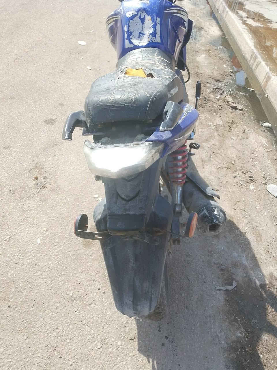 دراجه للبيع عوزه بس ترتيب دراجه وراق مكاني شطره سعر 300وبيها مجال  ‏‪***********‬‏
