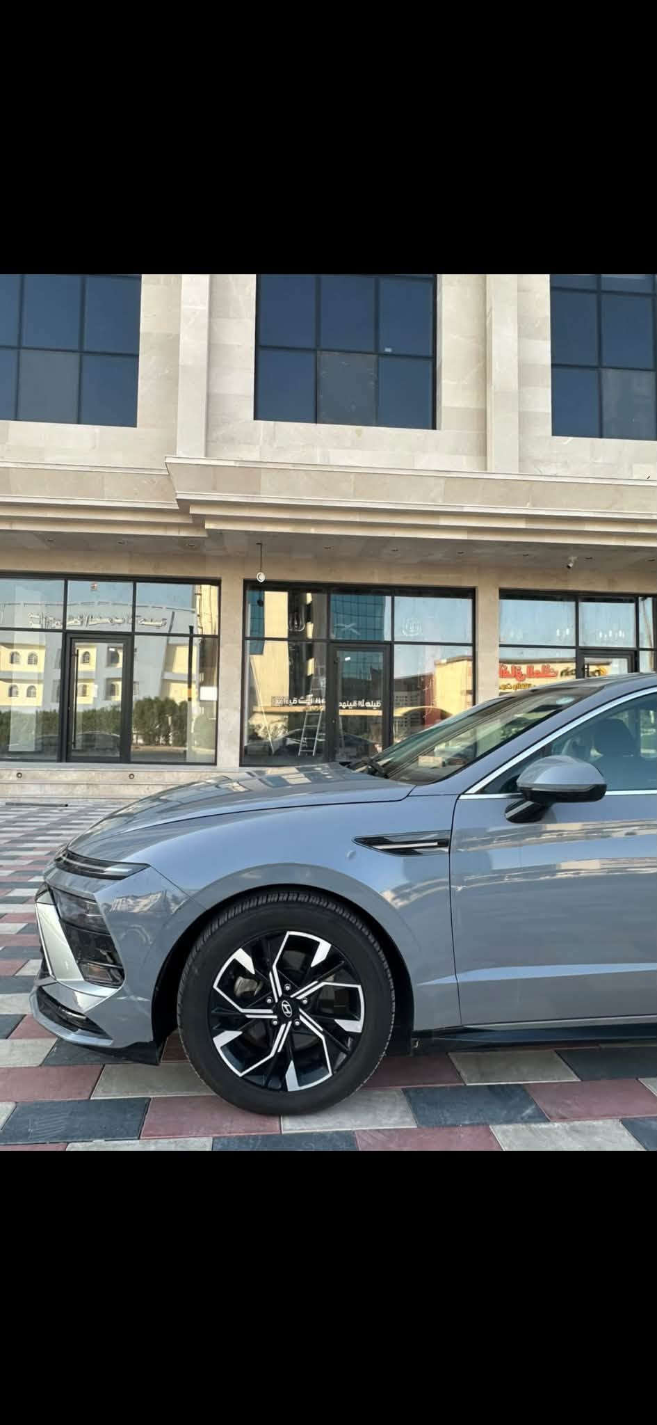 هونداي سوناتا مديل 2024 وأرد امريكي 
 رقم اربيل دولي تسجيل جديد 
(حادث سيارة مدكر امامي صبغ + حفت بنيد بارد )
(.باقي كفالة عامة ) شاصي لغد أيرباك كلة كفالة  )
محرك :2500 تنفس طبيعي 
بصمة
بصمة ابواب /تشغيل عن بعد
لد امامي مع عدسات زنون 
نقطه عمياء /لد خلفي
كشن سائق كهرباء /اباوب جلد 
شحن واير لس /سايد بريك كهرباء
اوتو هولد /كير تعليك /شفتات ستيرن 
بصمه جنطه /تحكم وضعيات قياده 
شاشه متصل دجتال مقوسة 
رادار امامي وكامره رادار حساسات امامية وخلفية 
كامره خلفية دقه عاليه متغيرة الاتجاه 
حساسات اوتو ستوب 
فول تحكم ستيرن مع قياده ذاتيه موصفاتها هواي ومعروفة 
السعر : 188 وبيها مجال 
العنوان :  البصرة / الجنينة 
رقمي اثير ***********
