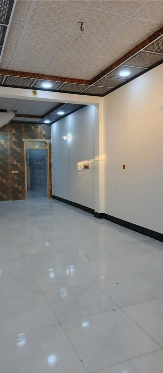 للبيع بيت 100 متر جديد غير مسكون النجف مجمع بيتي الثاني بلوك 71 سند حر طابو صرف بأسمي البيت مداور مباشر  بناء درجة أولى كونكريت صب طابوق جمهوري يتكون من استقبال مفتوح على صالة ومطبخ وصحيات داخلية وخارجية وغرفة ومكشوفة ..  السعر 62 مليون
***********
***********
للبيع بيت 100 متر جديد غير مسكون النجف مجمع بيتي الثاني بلوك 71 سند حر طابو صرف بأسمي البيت مداور مباشر  بناء درجة أولى كونكريت صب طابوق جمهوري يتكون من استقبال مفتوح على صالة ومطبخ وصحيات داخلية وخارجية وغرفة ومكشوفة ..  السعر ٦٣ مليون
