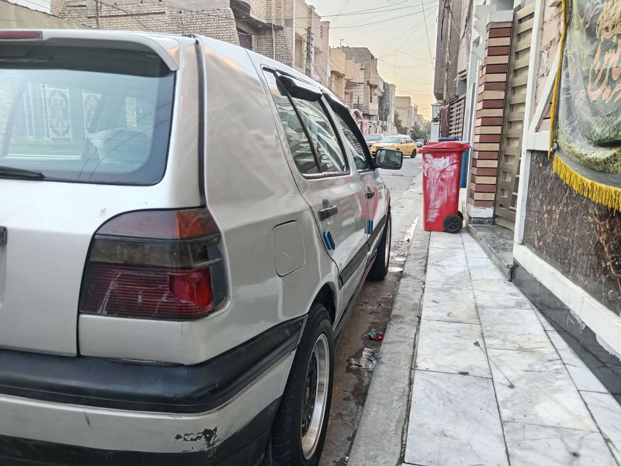 السلام عليكم كولف فولكس واكن موديل ١٩٩٤ جاهزه مكينه وكير خير من الله كهربئيات شغاله تخم تاير صدر جديد غرفه حلوه مشروع وطني سياره حلوه بدون خياس شواصي جدد كير اوتو ميكانيك بيع امراوس ونطي فرفق السعر ٢٨مكانهه بغداد الحريه الاتصال ***********
