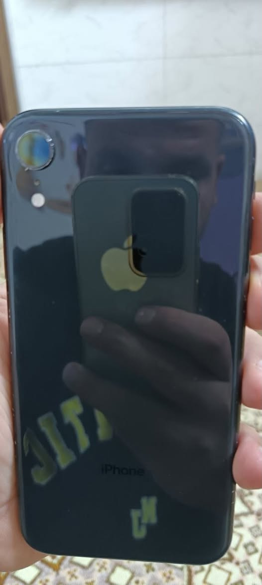 آيفون XR • ذاكره ٦٤ • بطاريه ٧٠٪