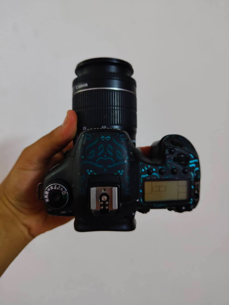 #للبيع_كانون7d
للبيع !!!
كانون 7d الكامرا نظيفة مع عدستين ورام وبطارية وجنطة .
العدسة الاولى 18-55
والعدسة الثانية 55-250
الشتر ماعرفه شكد يشهد الله.. اخذتها صار فتره بسيطة .. وسبب البيع (( اشتريت كامرا احدث ))
مكاني الرشاد ... مجاور مدينة الصدر 
السعر تواصل واتساب ((***********)) وبخدمتكم
توصيل ماعندي اعتذر تجي للبيت وتاخذها وتدلل
