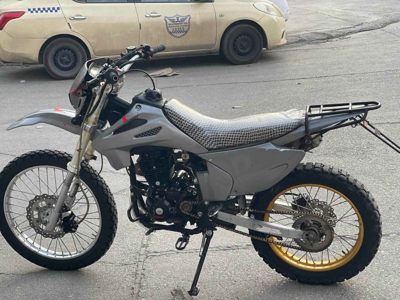 بسم الله الرحمن الرحيم 

kawyar 250cc

زۆر بەقوەت و مەزبوتە مەکینەی بە شەرت دەبڵ و ئیستۆپی پێشو دوای بێعەیبە تاقم وایەری مەزبوت
سعری ٥٥٠ هەزار و هەنێک مەجال

***********

***********

دەستخۆش ئەدمینی بەڕێز
