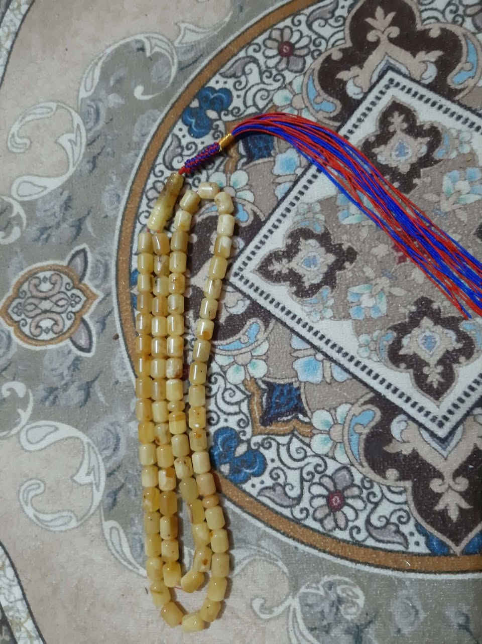 سلام عليكم كهرب بولوني حر طبيعي  كصة كويتي
73 حبه.  
45.69 غرام 
*********** واتساب
