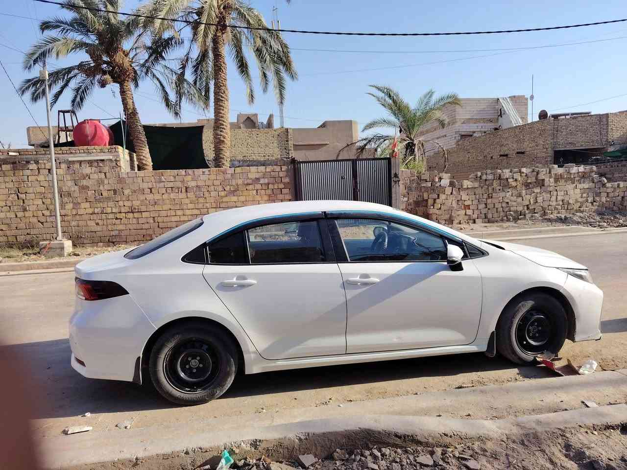 كورلا ٢٢ • مكينة ١٨٠٠ • شواص مكفولة