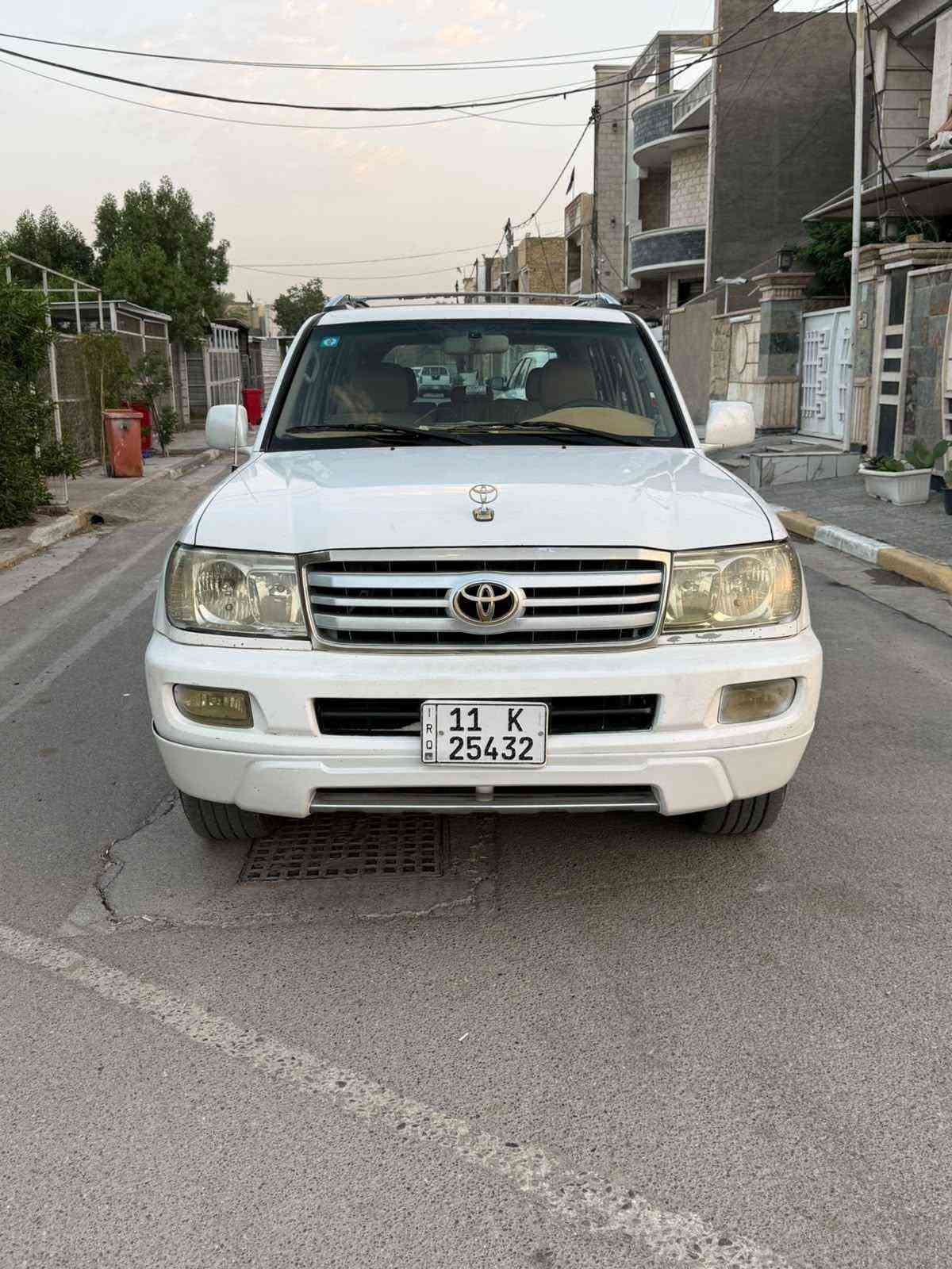 لاندكروزر • ٢٠٠٠ • رقم بغداد