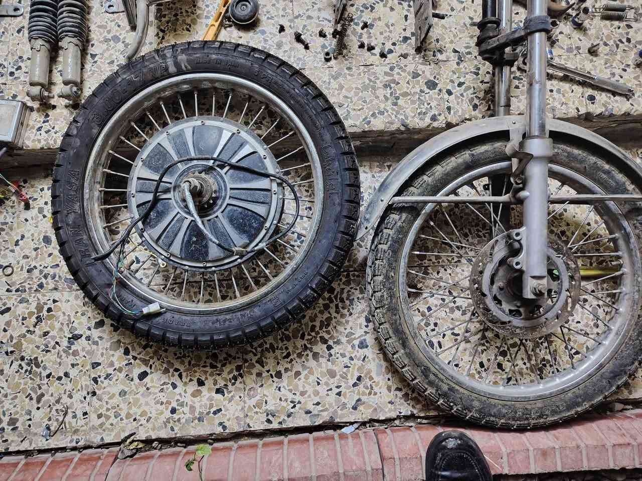 أغراض دراجة شحن توع هارلي
***********
