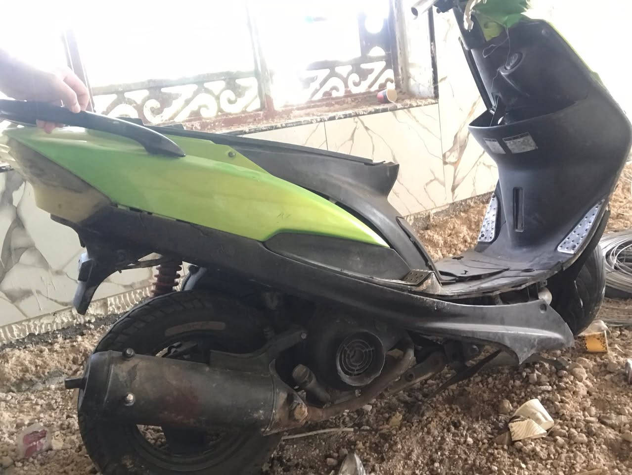 ماكس عدله سويت بيه حادث مثل ماموضح بل صوره فقط عوزه ماشه ويل امامي تاير مابي شي  دراجه جديده اشغله كدامك سعره ٢٤٠ وبيه مجال خاص ماموجود اتصل ***********     مكاني حله نيل

