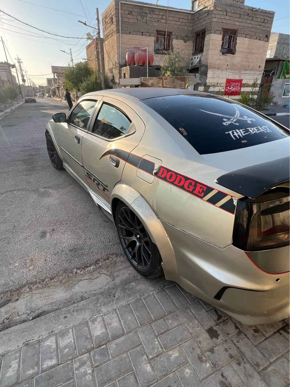 جارجر ١٠١٠ خليجيه كفاله ما بيه ضربه مكاني بصره مسوين عليه اضافه وايد بدي السنويه منتعيه وبيه صوت بطل بلمحرك السياره هيمي رقم التلفون *********** السعر ٩٠ بيه مجالي جاهزة السياره من تبريد ومن حداده البصرة, العراق
