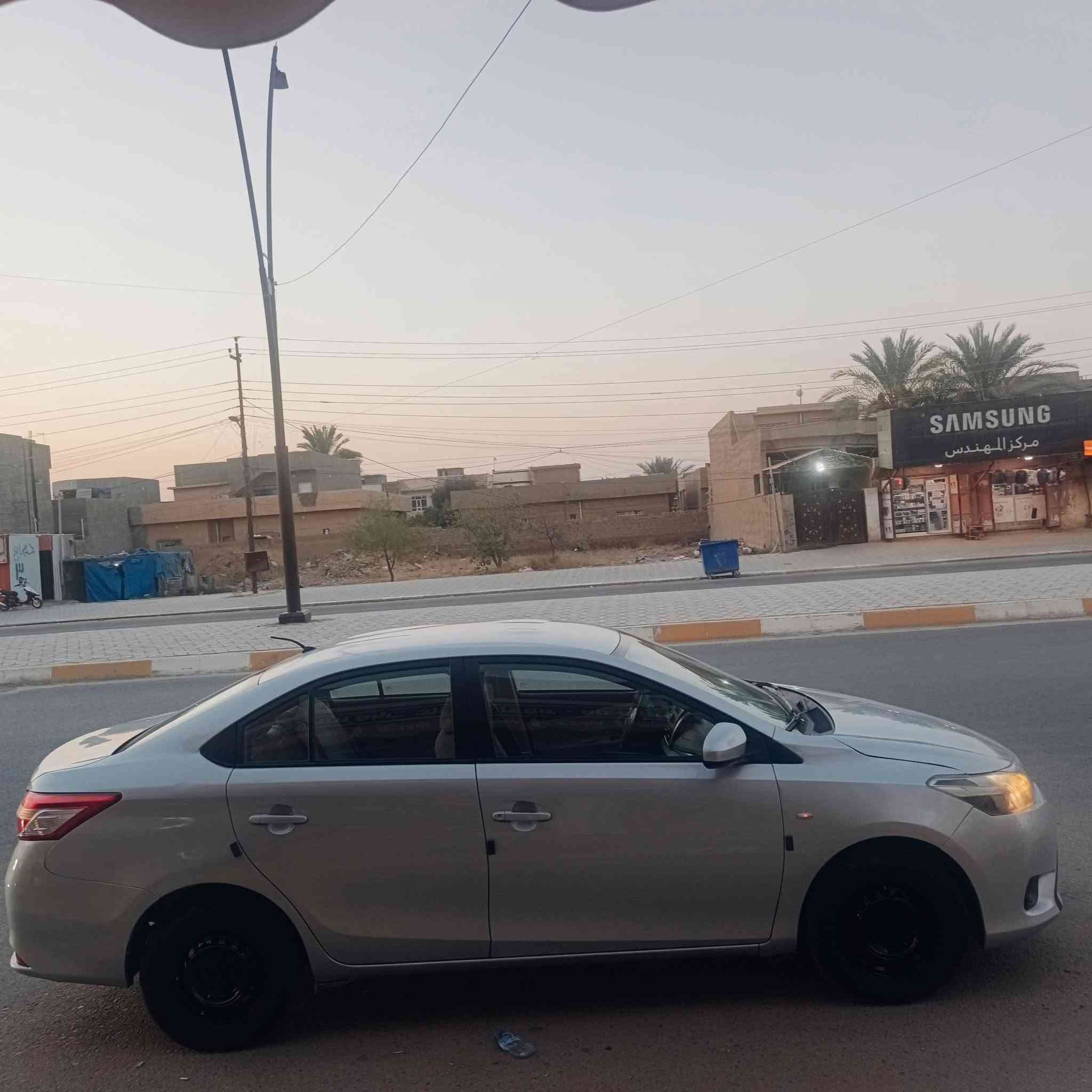 السلام عليكم بيع مستعجل بسعر مناسب جداً ٨٨ ورقه تويوتا كورلا يارس ٢٠١٧ خليجي رقم سليمانية بأسمنا شرط التحويل 
كير محرك شرط تبريد ثلج صدر أمامي خلفي طخم تاير داخل لونين نضام إيكو تقليل صرف اشاير سياره جاهزه من الدعاميه للدعاميه استخدام شخصي على ايدينا 
☸️ملاحظه السياره بيه خمس مكانات رش ع بارد تلكيطات شرط بدون حادث بدون دواخل بجم كبس حوض كبس تكم قماره شواصي كله شرط 
السعر ٨٨ورقه نقد فقط 

مكان السياره تكريت 
***********
***********
