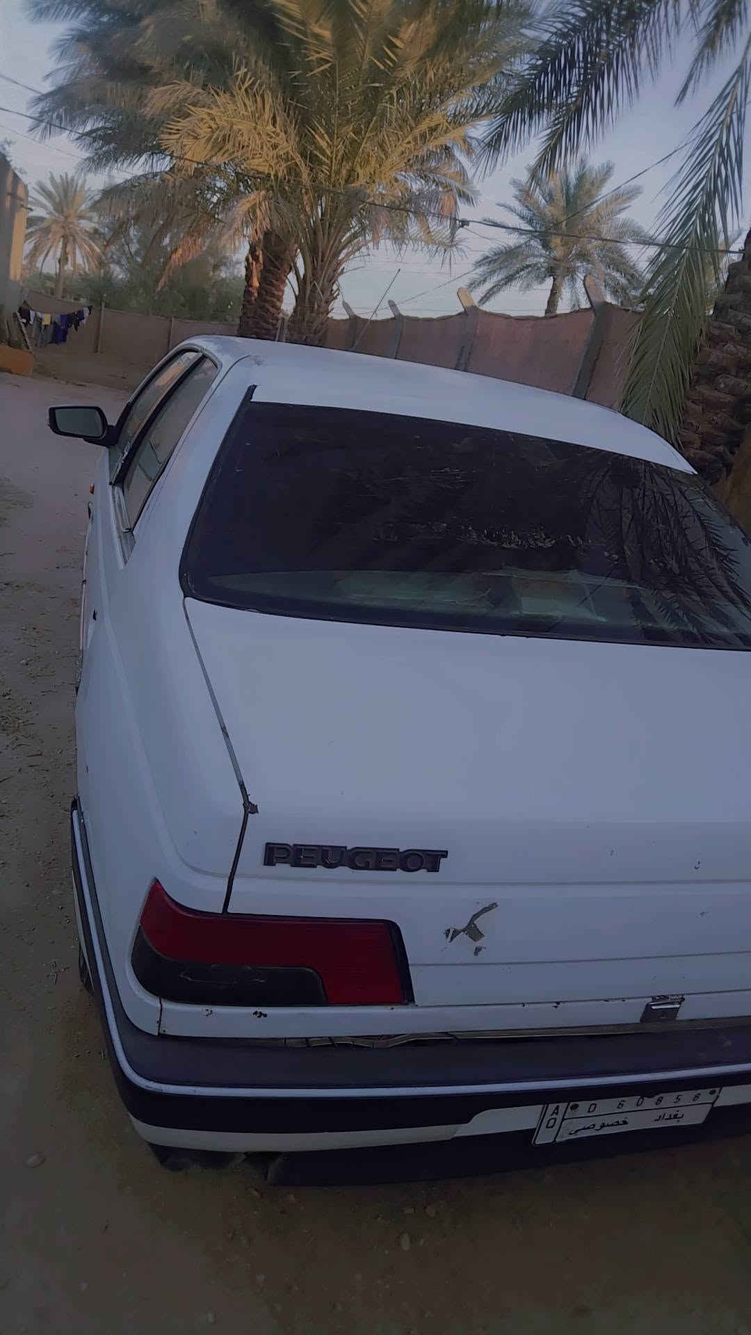 سلام عليكم
بيجو 405 للبيع موديل 2009 
سنويه 2027
تبريد تدفئ شغال 
لايت زنون 
 السعر 22 وبيه مجال 
مكاني الحله  قرب سيطرت لاثار 
الستفسار ***********

