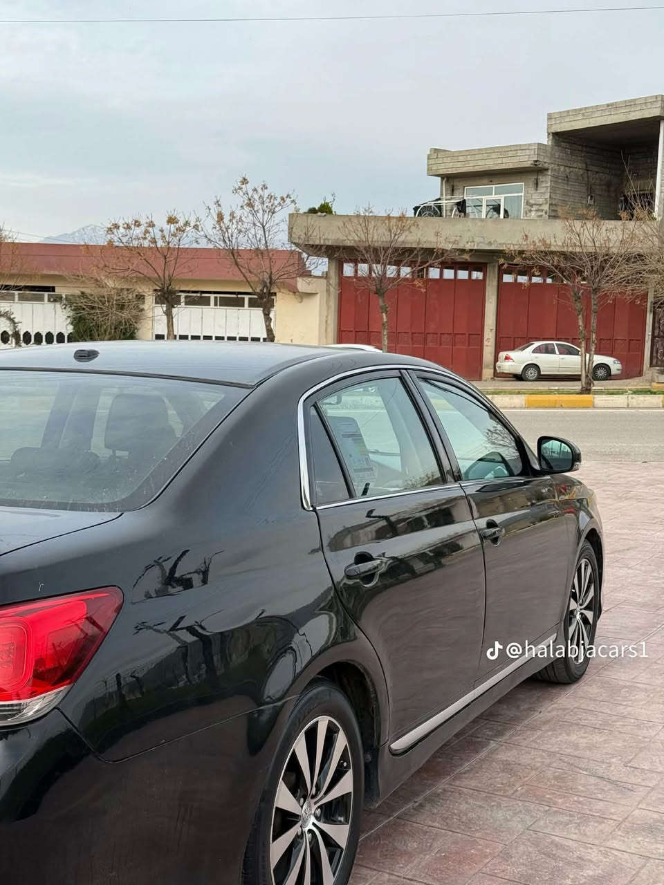 بە ناو خوای گەورە و میهرەبان
ئەڤەلۆن ٢٠١١ ئەمریکی
فولە بەس سڵاید نیە
دینارێک مەسرەفی نیە کامل کامل جائیزە
فرۆشتن یان گۆڕینەوە 
شوێن قەڵادزێ : *********** بشدار, السليمانية
