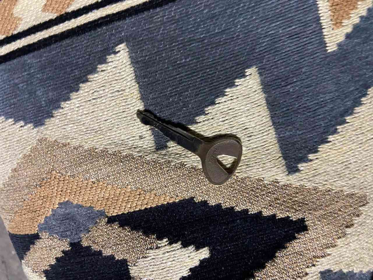 بطة • ٢٠٠٠ • سلف