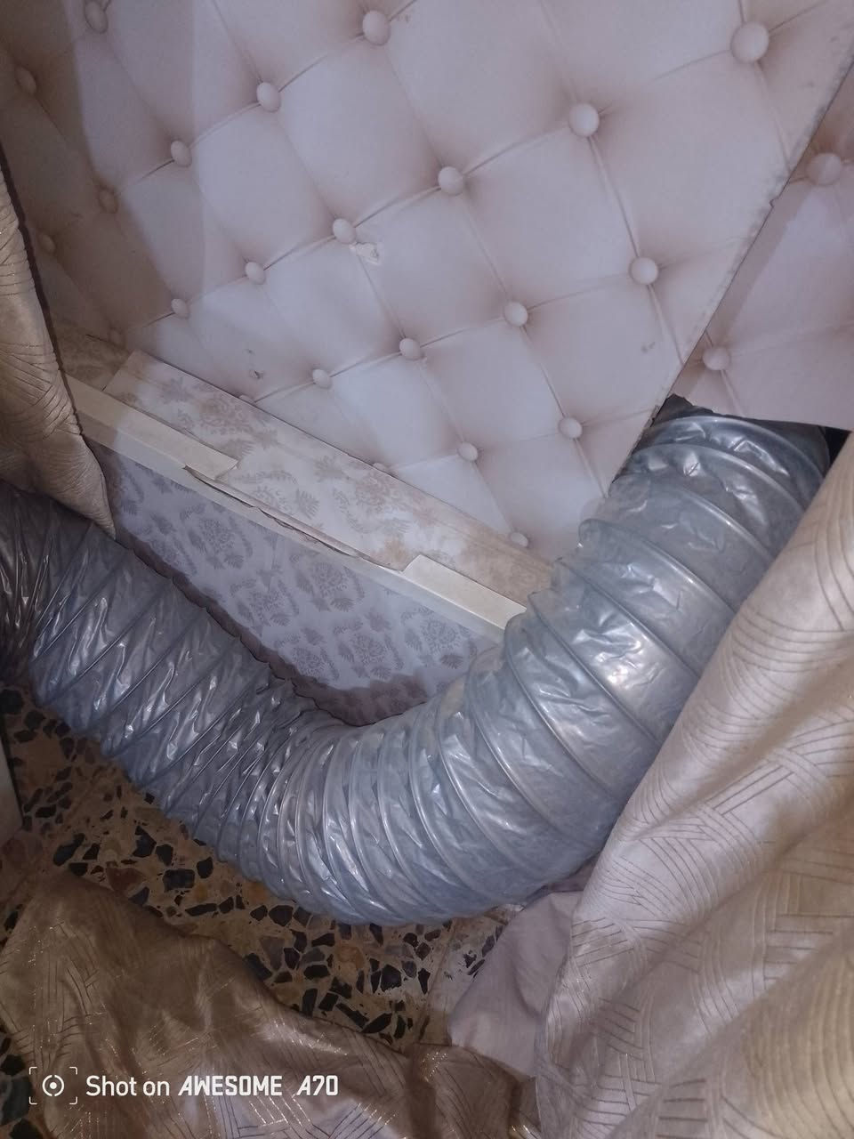سلام عليكم سبلت كنتوري متنقل اللبيع طن 1 
سبلت نظيف كلش بارد 
بس خرطوم يطلع خارج الغرفه او لأن يذب هواء حار
كلش حلو بل غرف الزغيره 
سعره 215 وبي مجال 
الاستفسار (***********)
مكاني النجف الاشرف شارع مطار جديد قريب ع اسواق فدك
