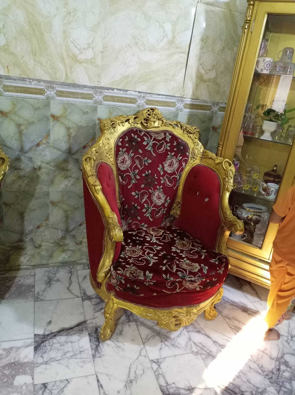 تخم ملكي مقعد 6 البيع سعر 150 مكان بغداد بل كماليه اتصال *********** تخم تكمه تزكام

