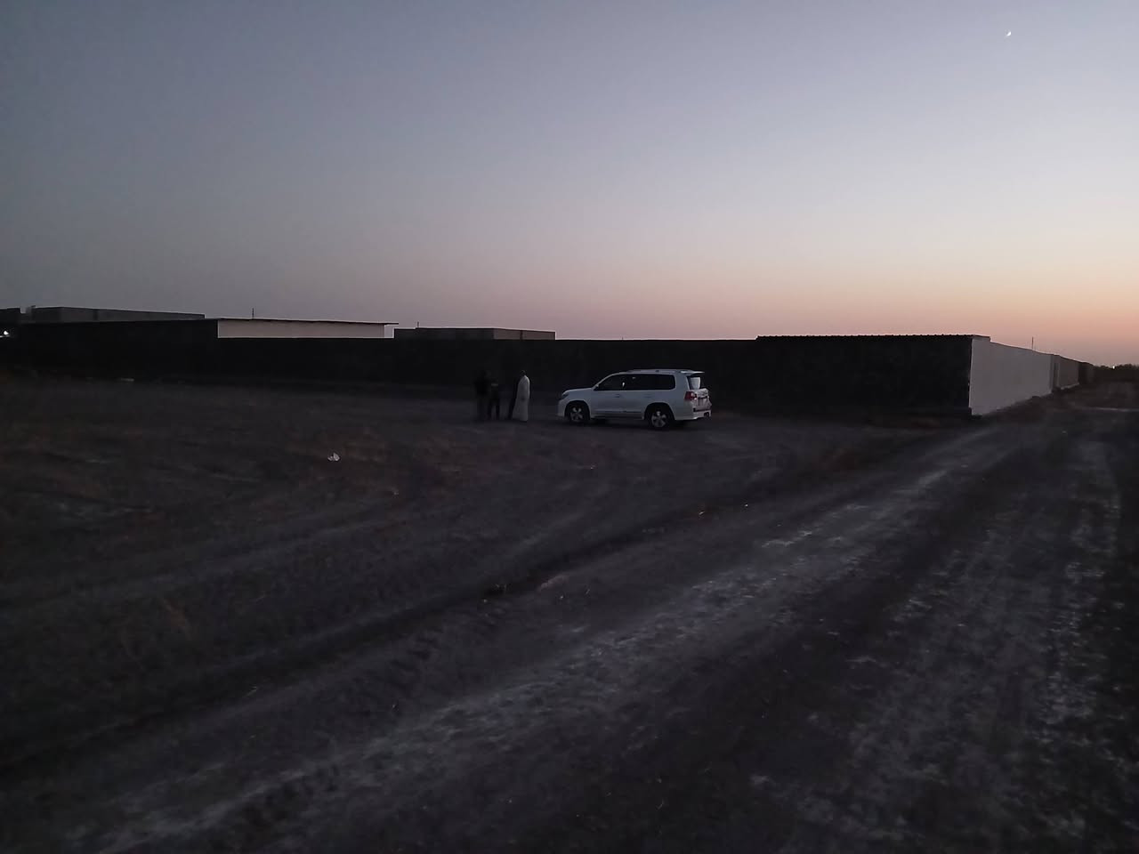 للبيع دونم ٢٥٠٠ متر في سبع البور منطقة الشيخ عامر طابو ملك صرف  بنزلة الجسر واجهة ٥٠ في نزال ٥٠ موقع مرتب وحلو وسعرة كلش ويصلح مزرعة وشالية والاماكن الي بصفة كلهن شاليهات ومزارع منطقة وتقسيم جديد للاستفسار 
***********
***********
