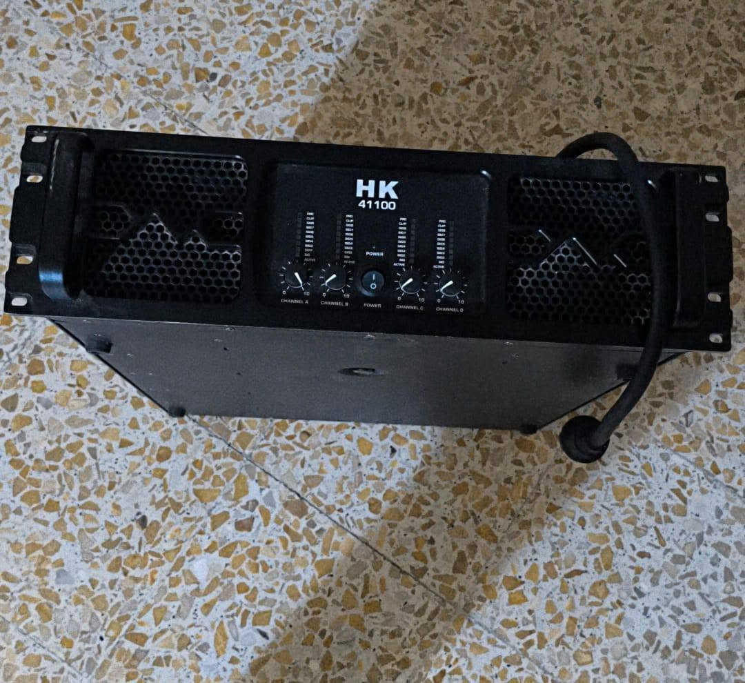 للراغبين بالحصول على أداء صوتي احترافي ونقي، 
🔹 سماعات EV  موديل TX1152 (أصلية)
أداء قوي وثابت مناسب لمختلف المناسبات والفعاليات.
🔹 باور أمبليفاير (Power Amplifier) نوع HK 41100 (أصلي)
قدرة عالية وكفاءة ممتازة للتشغيل الاحترافي.
📍 للتواصل والاستفسار:
يرجى الاتصال على الرقم: ***********
