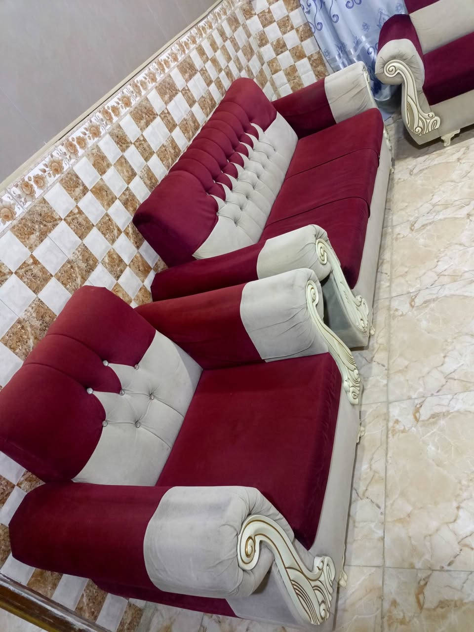 تخم للبيع 10 مقاعد ب 150 كربلاء شهداء سيف سعد ***********
