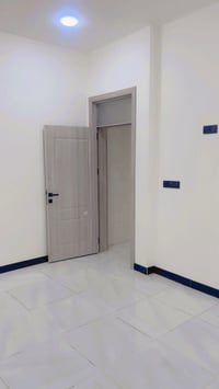 قرب مول الباقر • ١٠٠م • طابوگ جمهوري