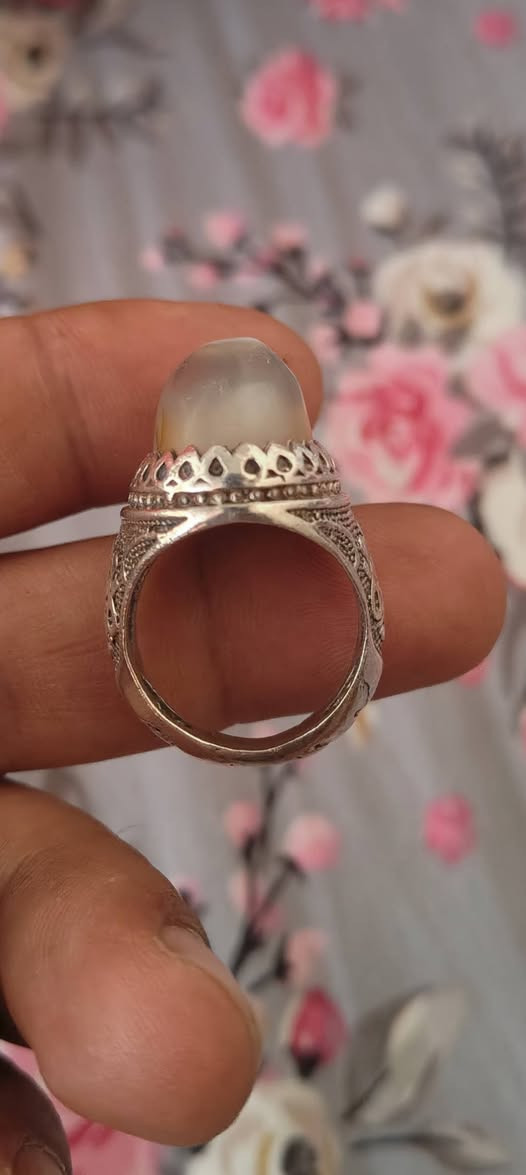 سلام عليكم
سليماني عطف عين صريحة 
التوصل على رقم الهاتف
***********
