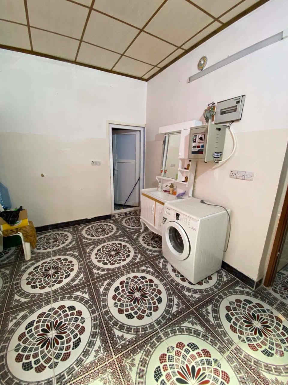 سلام عليكم دار للبيع 🛑
الموقع 🛑 رابرين  
سعره 32 بيه مجال 
السعر 🛑
مساحه الدار 🛑100م 
جنس الدار 🛑توزيع
محتويات الدار 🛑
غرف نوم
صاله
صحيات
منور
مطبخ
استقبال
 كراج
  
  🛑
نستقبل جميع عروضاتكم داخل وخارج خانقين 🛑
للستفسار اتصل على الرقم التالي واتساب 🛑***********
