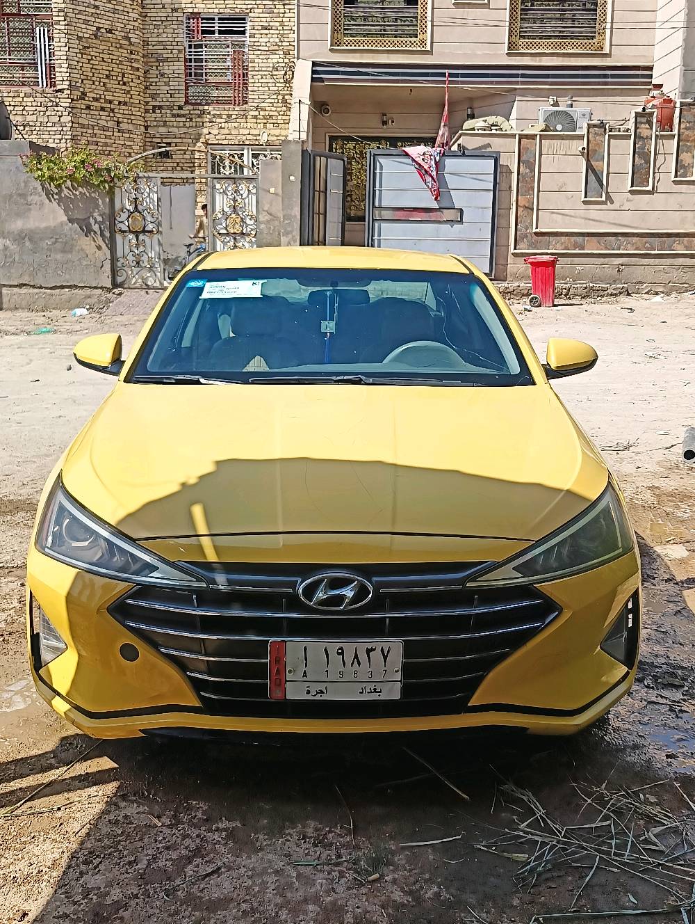 السلام عليكم 
النترا وارد امريكي 
موديل 2019
مكينة دوش
كير AT
محرك 2000
ماشية 77 الف م
مصفرة هيئة وغرامات
رقم بغداد 
السيارة جاهزة من كلشي
مكاني ديوانية 
للاستفسار واتساب ***********