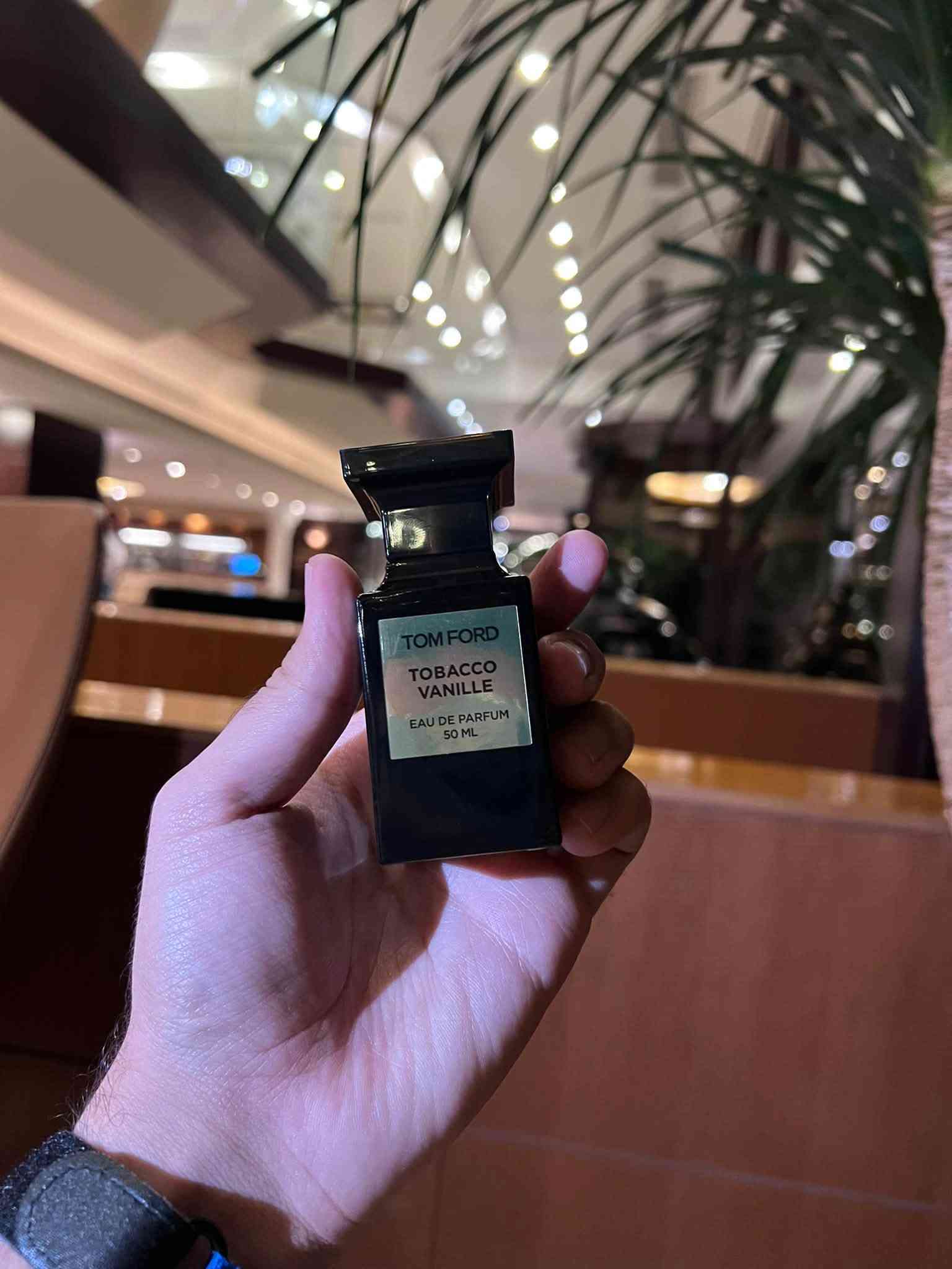 عطور أصلية • استخدام قليل • توم فورد