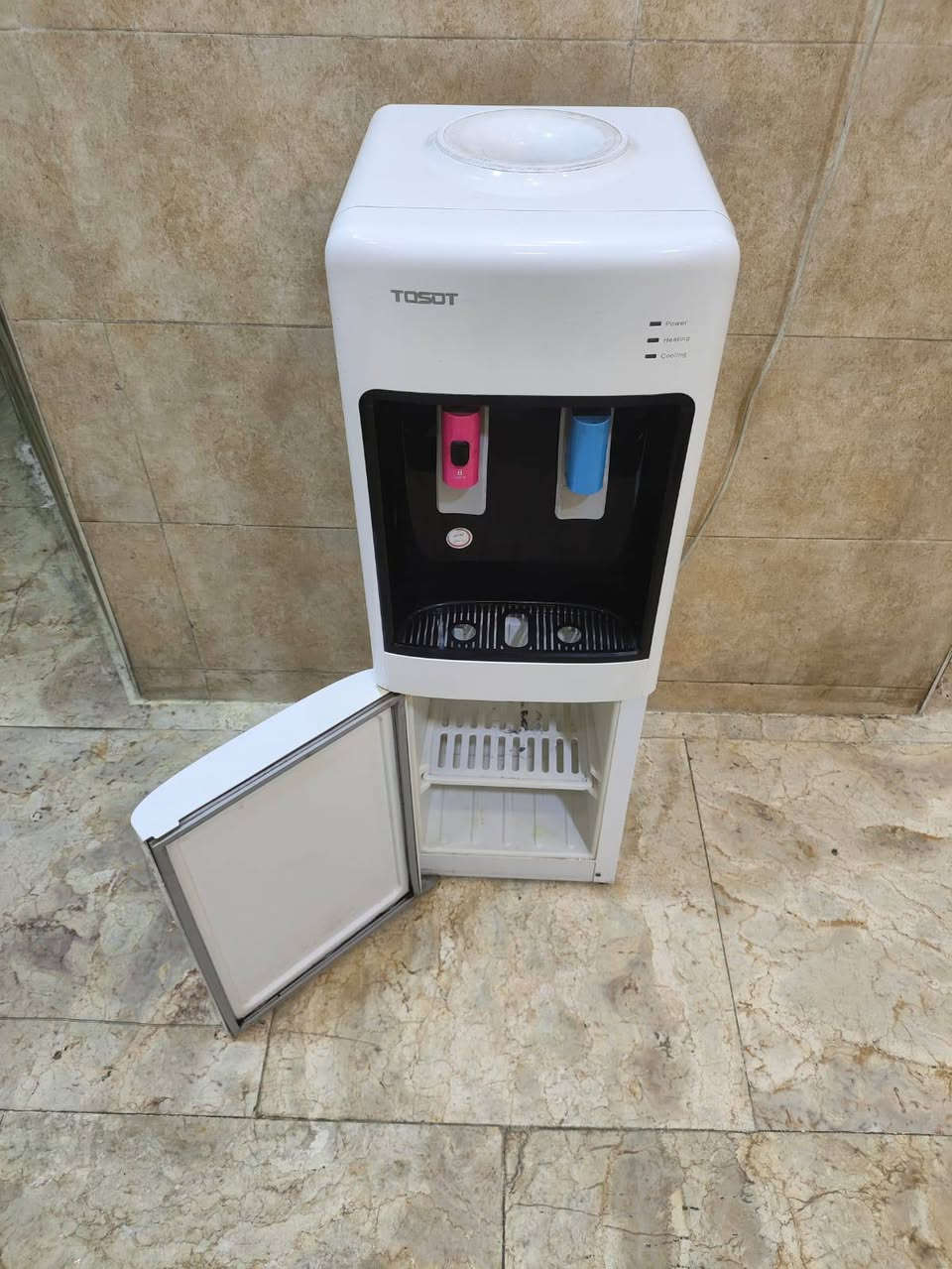 للبيع براد ماء ماركت توسوت
بغداد الامين الثانية ***********
