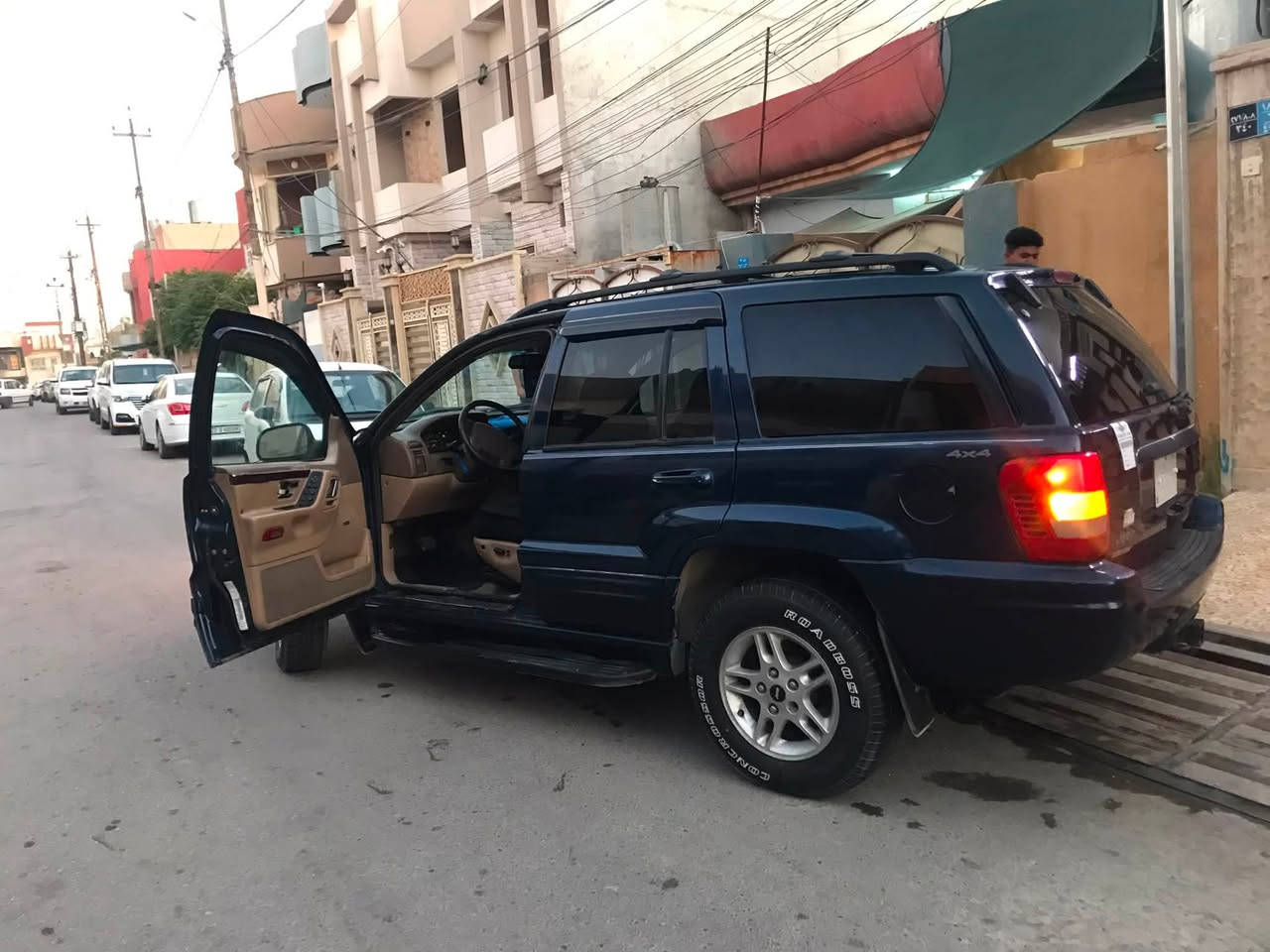 اسلام عليكم جيب شيروكي 2000 للبيع سعر 55او المراوس بتكسي  رقم هاتف 📞 ***********
