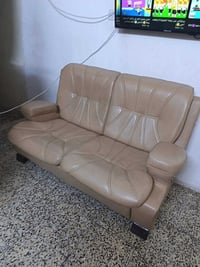 مقعدين جلد نظيف جدا قفل 40 قفل قفل 07736037385