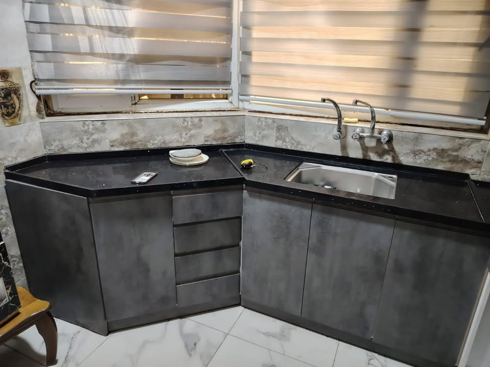 كاونتر hdf داخل وخارج
للبيع 
بغداد السيديه 
قبل سنه ونص مشتغليه 
يباع مع الاجهزه 
القياسات
الملحق 2.15
جزء الطباخ 1.43
السنك 2.88
السعر المطلوب 
٩٥٠ الف 
للتواصل 
***********
