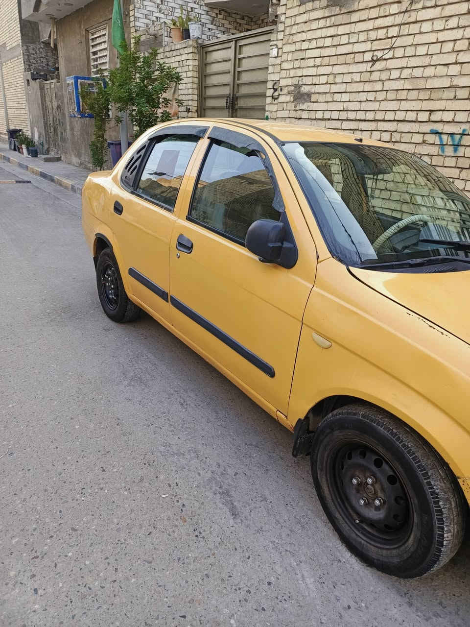 السلام عليكم.سيارة طيبه للبيع موديل 2015 بيها جاملغ صبغ .بيها بداية تبخير السعر27
*********** بغداد
