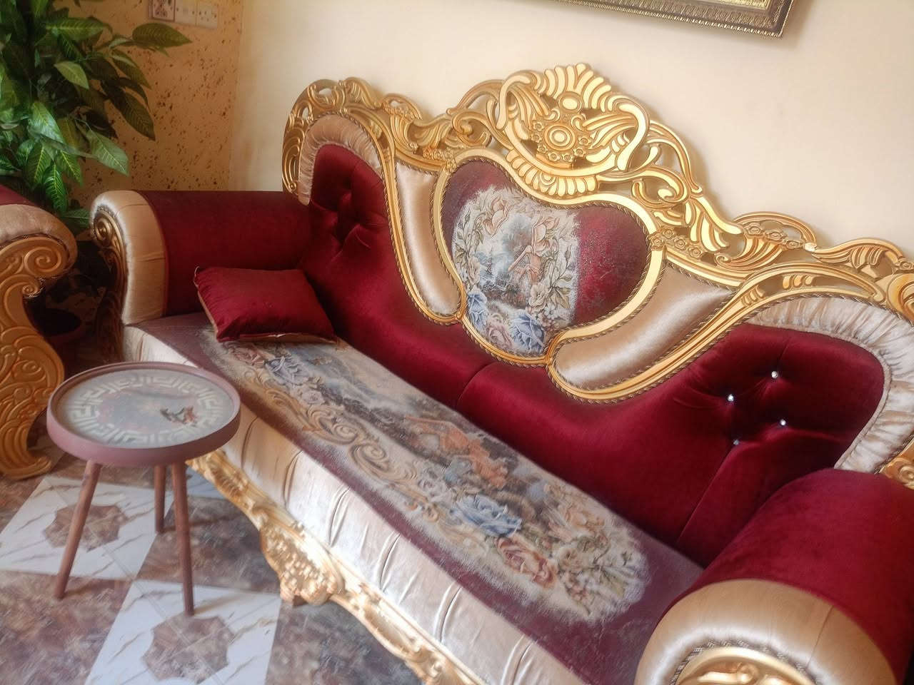 تخم للبيع ملكي جديد مع الطبلات سعره 850 اي استفسار على الواتساب ***********
