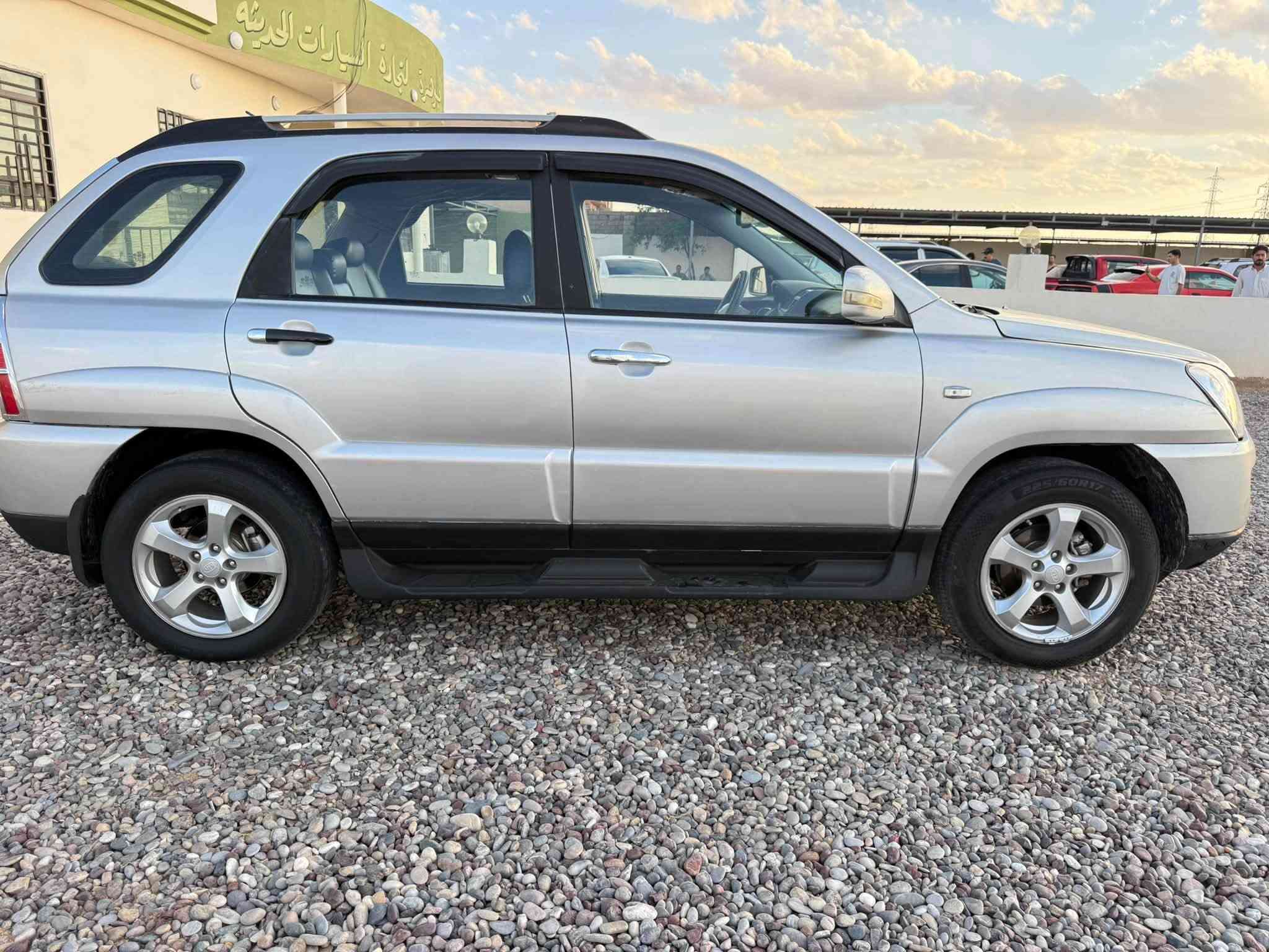 السعر 79💵🔥
كيا سبورتج موديل 2009
صبغ حزام بدون شاصي والسونار مرفق ب المنشور
محرك 4 سلندر كير ومحرك شرط 
تبريد تدفئة صدر امامي خلفي جديد
سيارة جاهزه مال جناي 
للبيع او مراوس حسب القناعة 
مكان السياره الشركاط معرض الخليل📍
***********
***********
