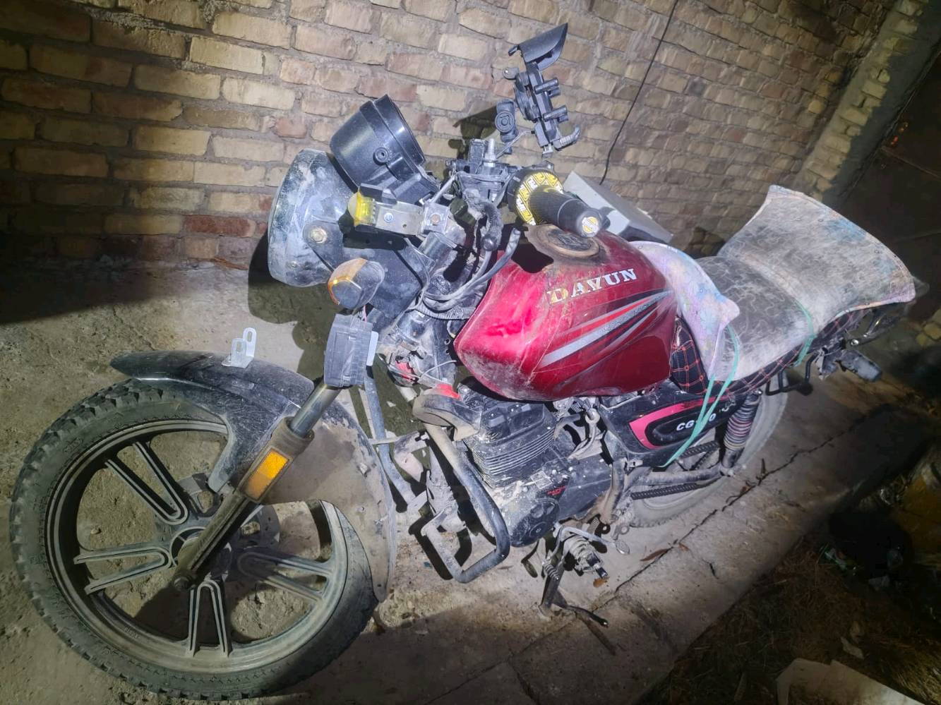 دراجة بوندا موديل 15 اوراق اصلية محور محرك دايوان ماكس 200cc  كهربائيات شغالة تخم تاير جديد كدام عينك اني اشتغل بيها بس هاملها مغاسلة الدراحة خير من الله ربع مذب عليها