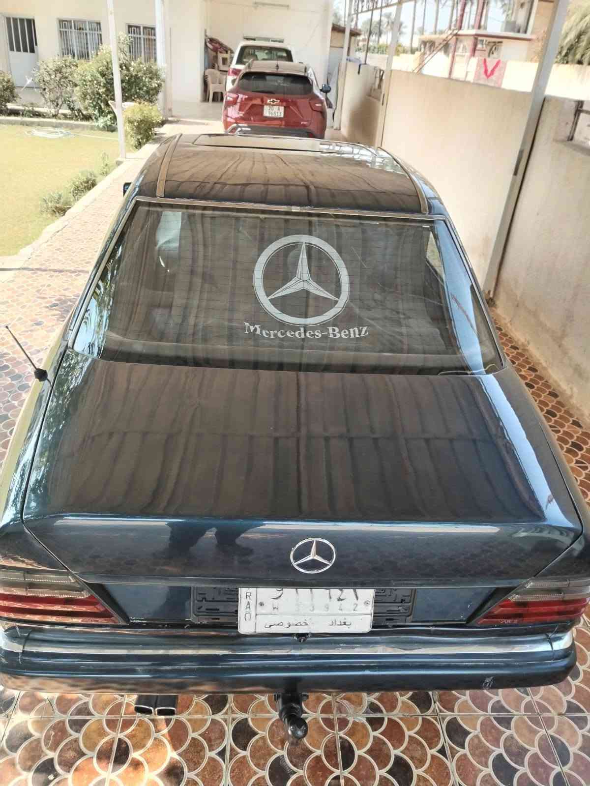 مرسيدس • موديل ٨٩ • رقم بغداد