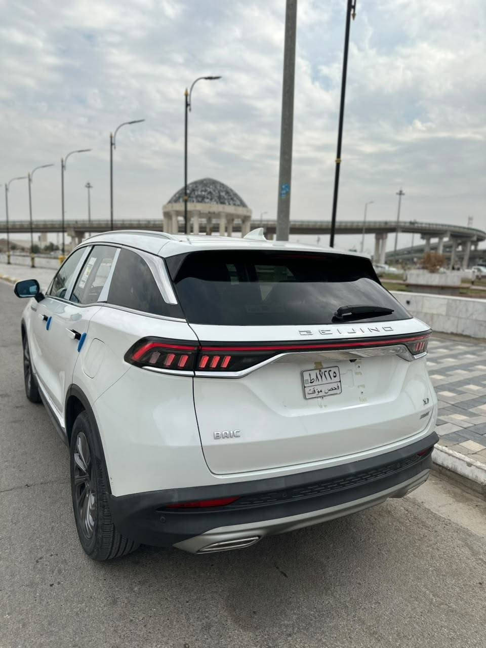 كفالة عامة موديل 2025
رقم واسط 
BAIC BEIJING. X7 
ممشاها 13 الف زيروو
محرك ميتسوبيشي ياباني 1500 تيربو
الگير من شركة ايسن اليابانيه 
نظام التعليق من شركة مرسيدس بنز 
كامرات 360 درجة
تدفئة تبريد كشنات وستيرن 
كشنات جلد 
اضاءة مخفية بالدشبول مع الأبواب 
جنطة كهرباء 
ثلاث شاشات 
شاشة دشبول وشاشة للتحكم وشاشة تبريد 
مكان السيارة واسط (الكوت)
مكلف بالنشر ... 
للاستفسار اكثر الاتصال على الرقم 
***********
