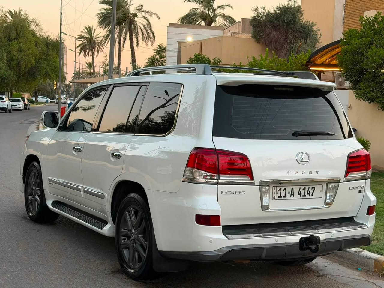 السلام عليكم

لكزس 2013 LX570 خليجي بريم 

فول موصفات 

بصمه-فتحه-راداد-كامير-كشنات تدفئه وتبريد -ستيرن كهربائي-صندوق شفط _جكات _داخل مشمشي 

سياره جهازه  من كلشي وجديده 

مكان بغداد

الاتصال

***********
