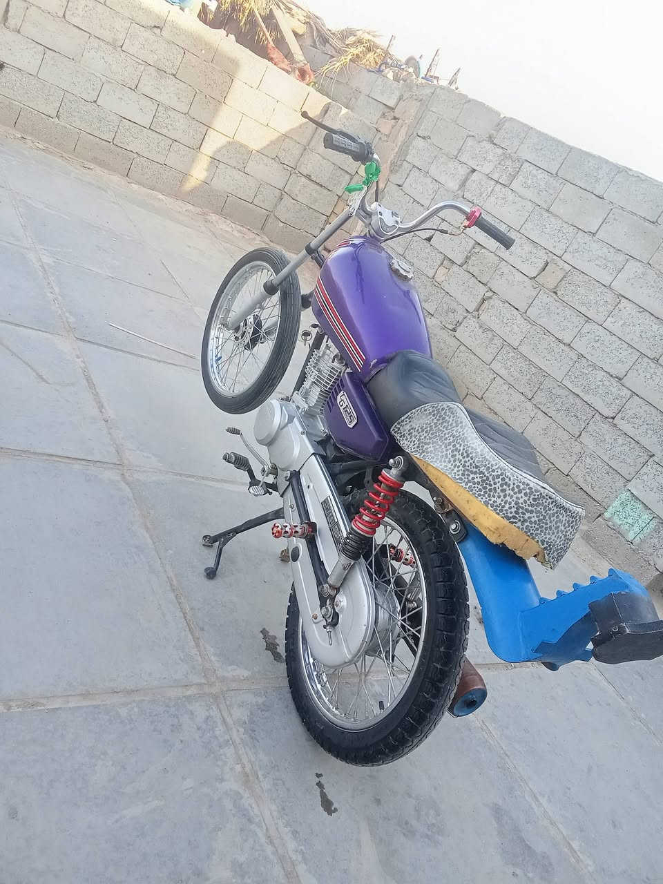 السلام عليكم دراجه نامه شلمجي صلي موديل 25 تعمير كلك السعر 450 وبيها مجال حق جايه وهذا رقم الهاتف***********
