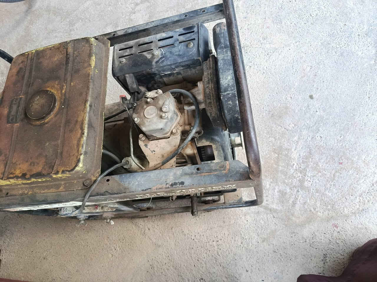 مولد كامه كاز لحيم+كهرباء لا تبخير لا تنقيص محرك ما مفتوح
حبل واحد يشتغل متروك يرادله شويه ترتيب شرط الشغل ب300 وبي مجال شويه *********** مكان جلولاء
