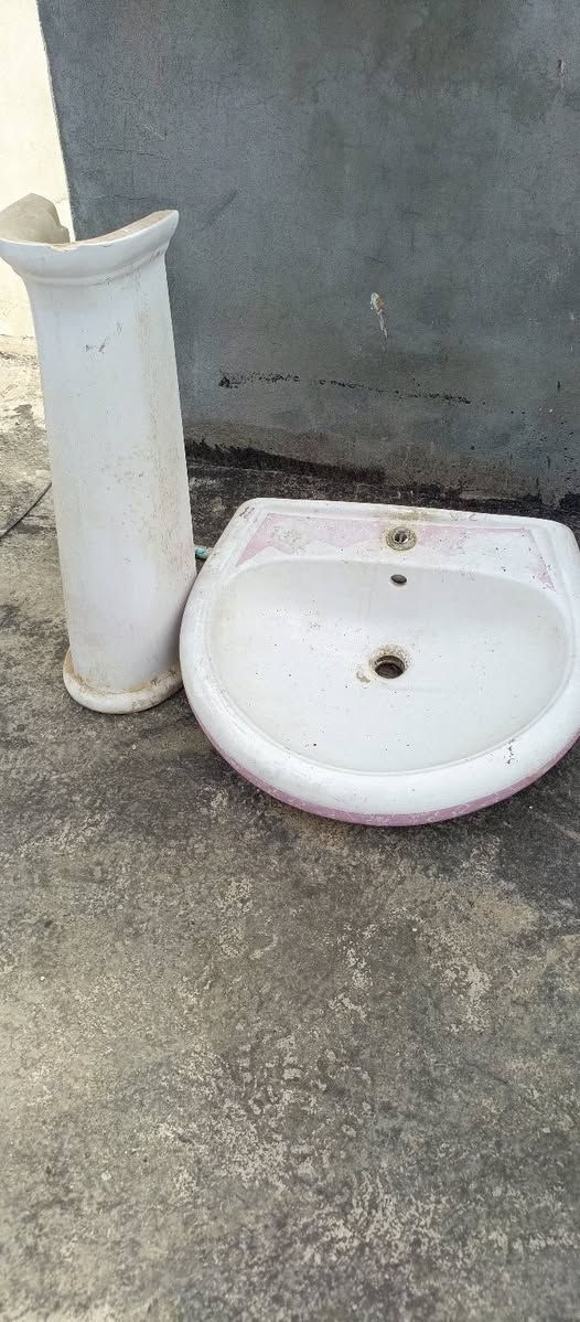 غراض للبيع العنوان بهرز ‏‪***********‬‏
